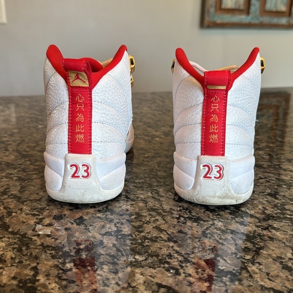 Air Jordan 12 Retro jumpman Two Trey EUC 5.5Y - Picture 5 of 17